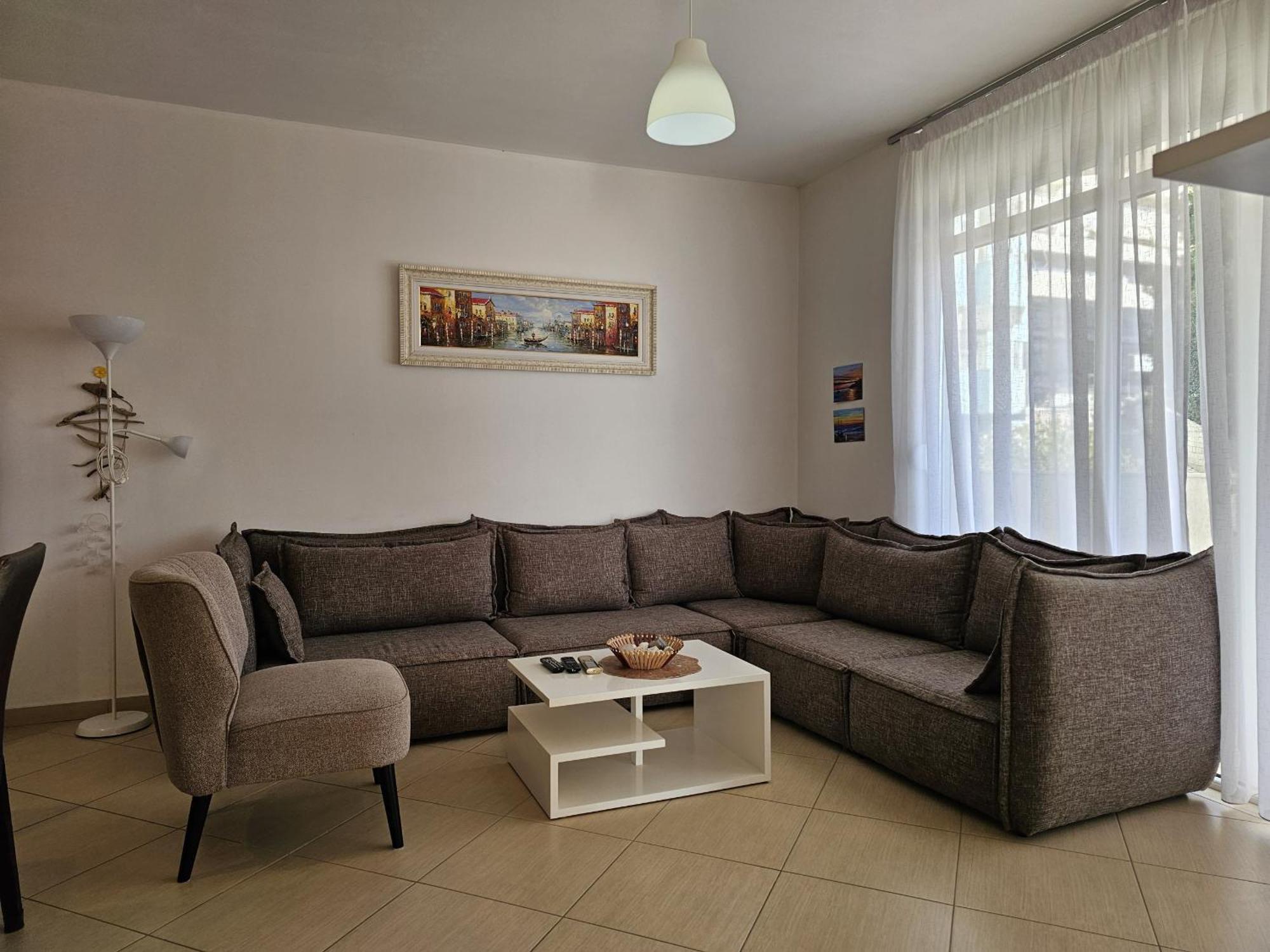 Svein Apartment Sarandë Exteriör bild