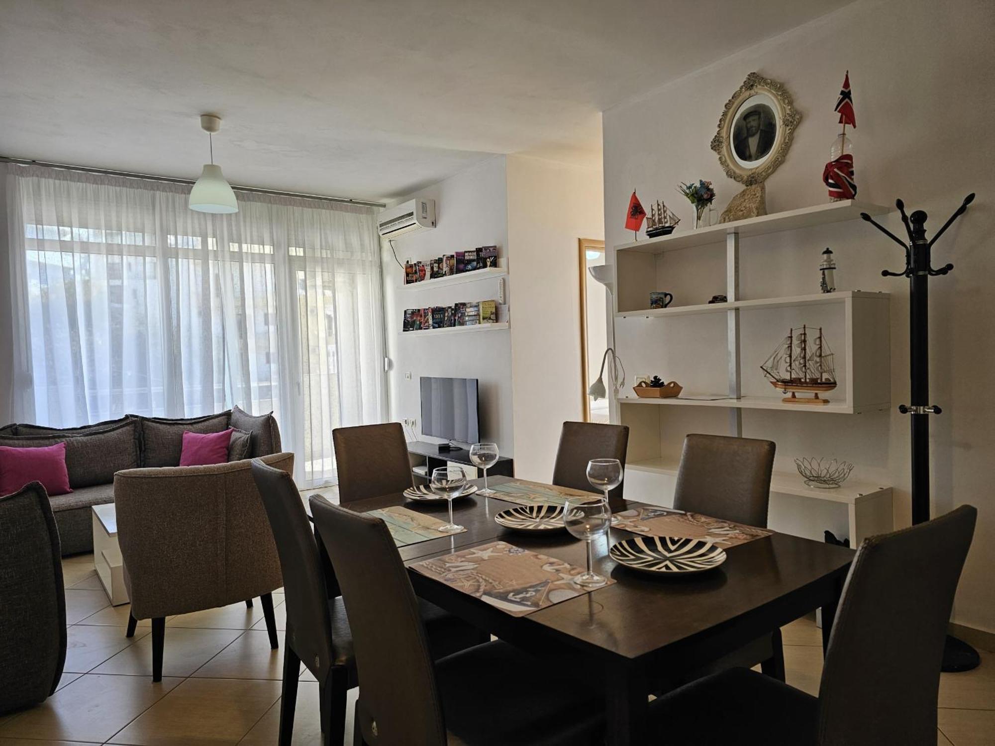 Svein Apartment Sarandë Exteriör bild