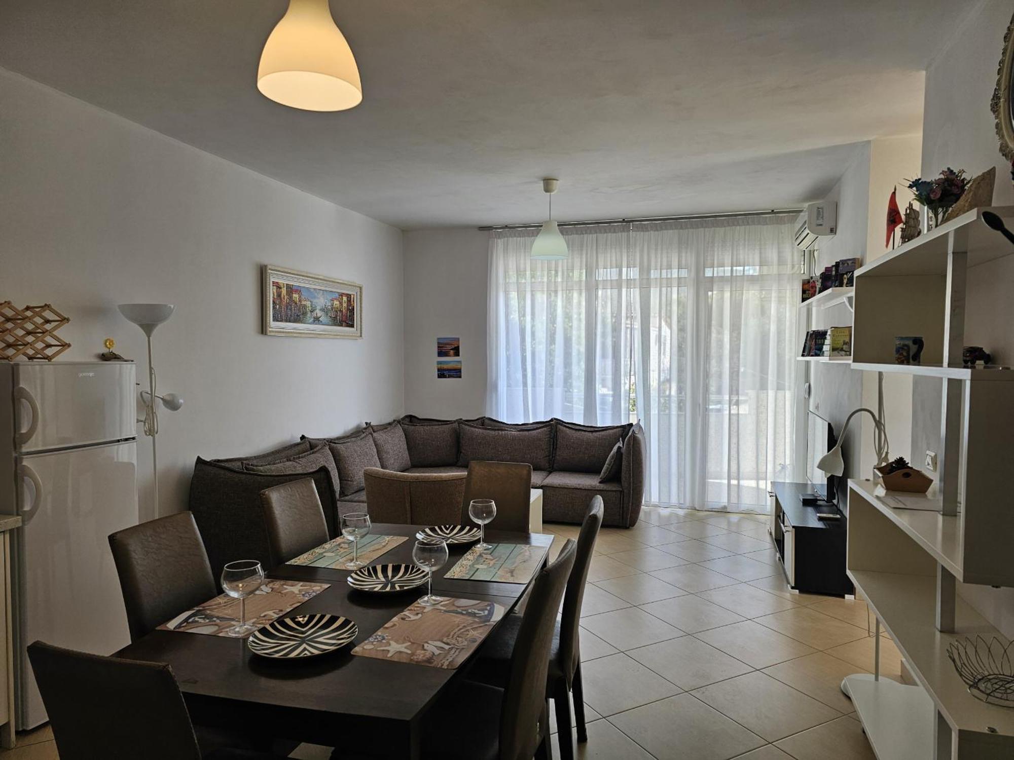 Svein Apartment Sarandë Exteriör bild