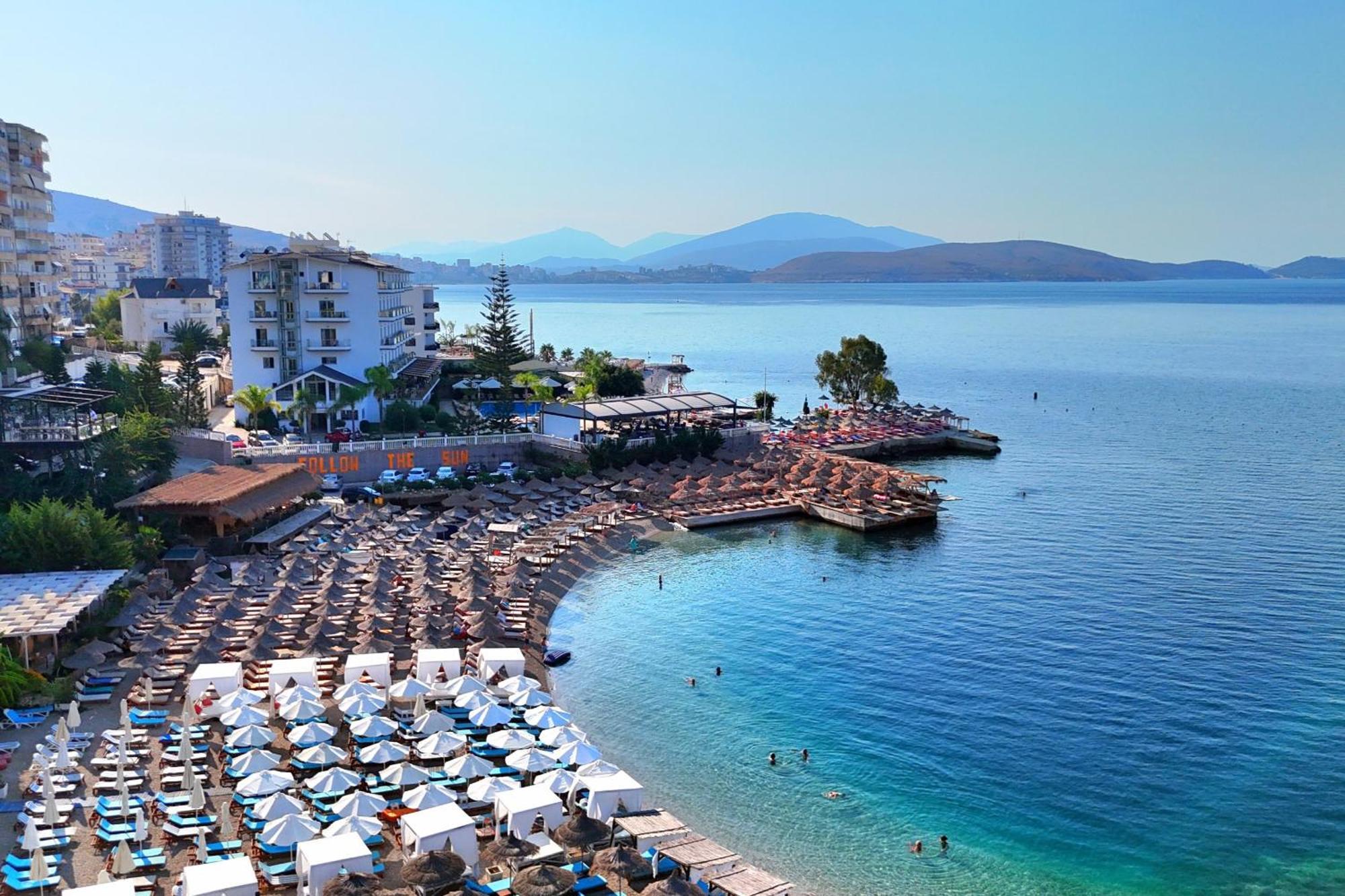 Svein Apartment Sarandë Exteriör bild